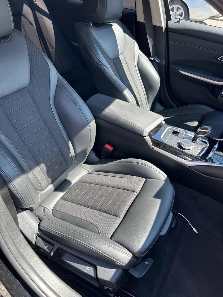 BMW G20 330i Sport Line Sport Getriebe Kamera el. AHK TÜV neu in Berlin