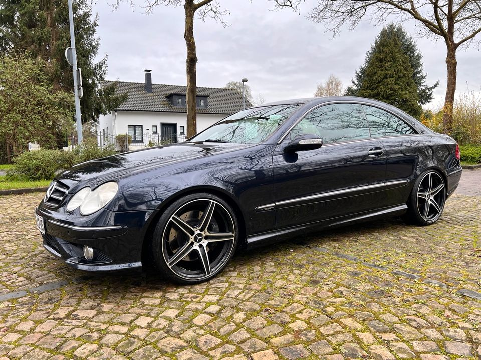 Mercedes CLK 320 CDI Coupe AMG-Paket in Höxter