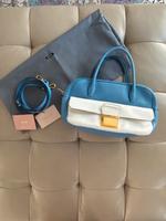 Miu Miu Tasche , Schultertasche, Modell Madres bicolor Blau/weiß Hessen - Offenbach Vorschau