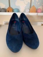 HÖGL Gr. 7 40 Pumps dunkelblau blau Velour Leder Sacchetto Hessen - Langen (Hessen) Vorschau