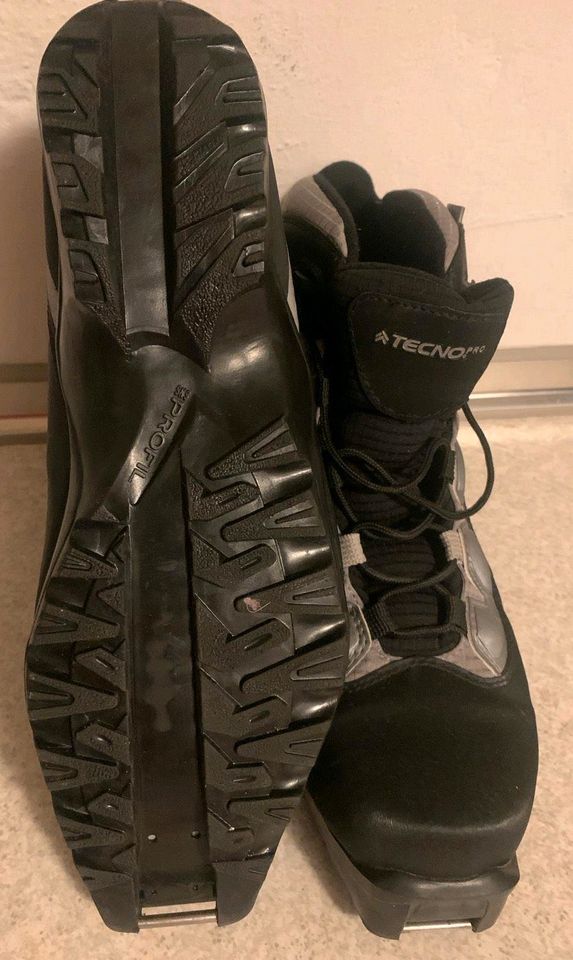 Langlaufschuhe Gr 44 Tecno pro SNS in Bernstadt auf dem Eigen