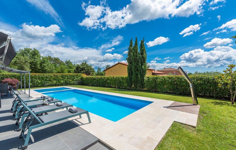 Ferienhaus Kroatien/ Istrien 8 P. POOL ab 1260,- €/Woche in München