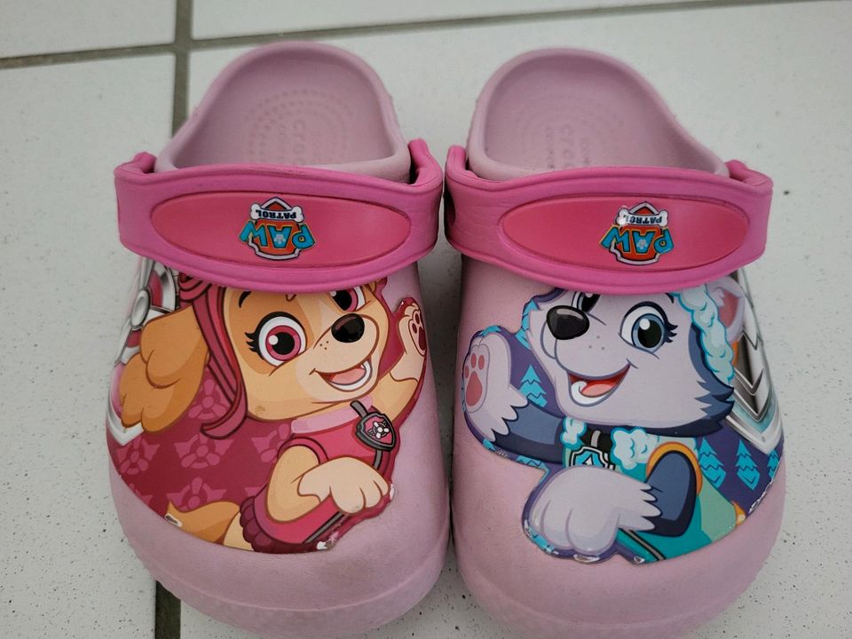 Crocs Kinder Paw Patrol Gr. 25-26 Skye, Everest in Jüchen