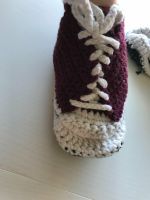 Schuhe Hausschuhe gestrickt weinrot/weiß neu ca. Größe 40 Baden-Württemberg - Altbach Vorschau