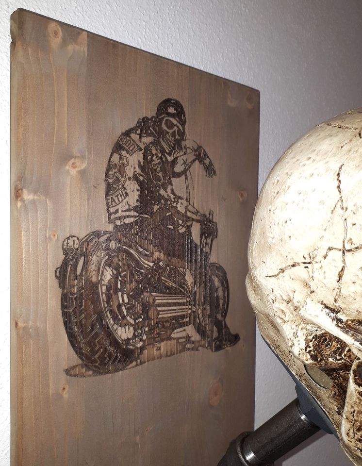 Helmhalter, Biker-Garderobe, Biker Motiv, Totenkopf, Live to Ride in Vohenstrauß