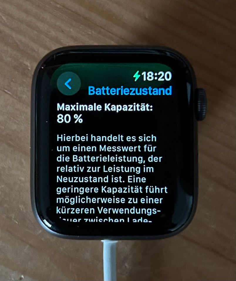 Apple Watch Series 5 44mm Spacegrau in Weiterstadt