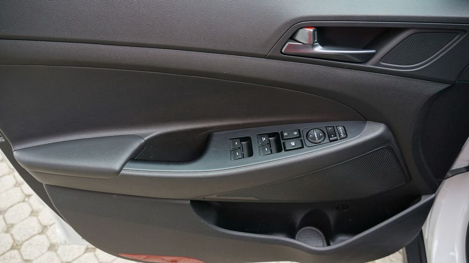 Hyundai Tucson 1.6 Passion Navi DAB AHK Kamera Tempomat in Zwickau