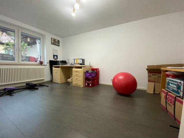 Attraktives Reihenhaus (Splitlevel) mit guter Ausstattung und Garten in Hannover