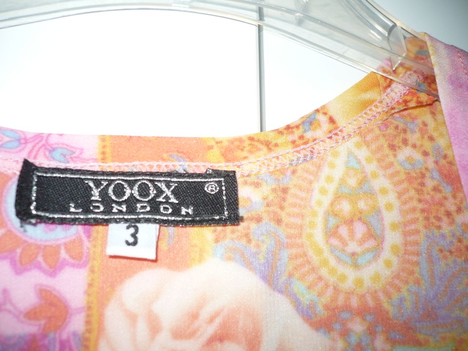 Zara Rock GR.38 und passendes Shirts von Yoox London in Baunatal