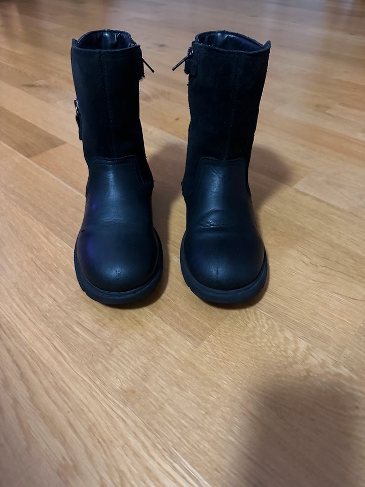 Geox schwarze Stiefel Leder *waterproof* in Leipzig