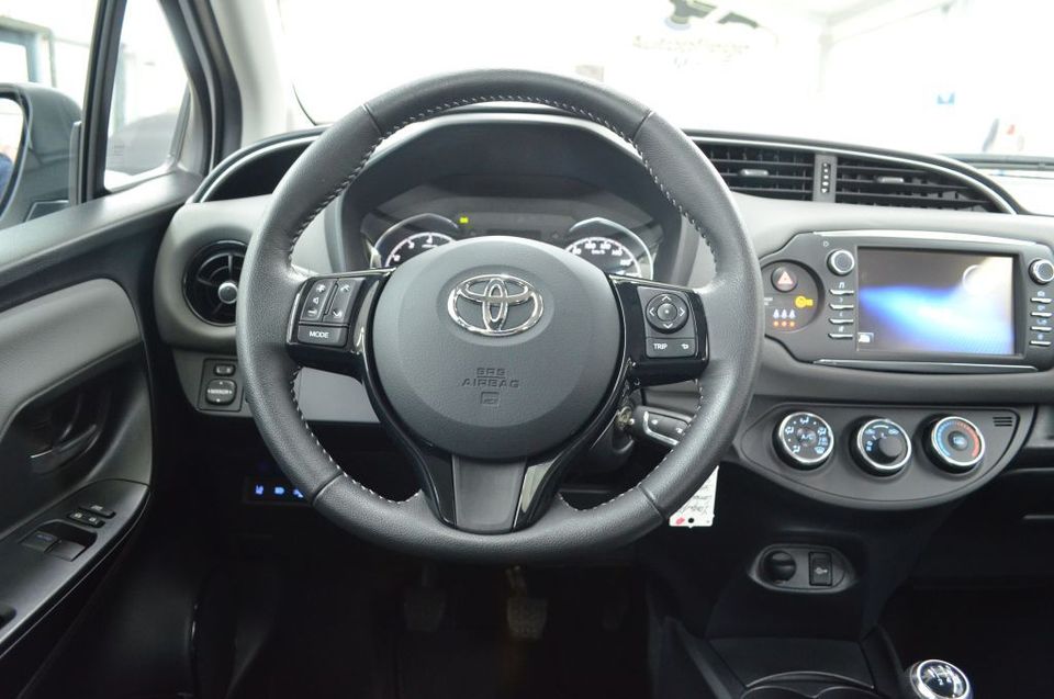 Toyota Yaris 1.0 5-Türer Comfort*KAMERA*WINTERRÄDER*BLU in Wunstorf