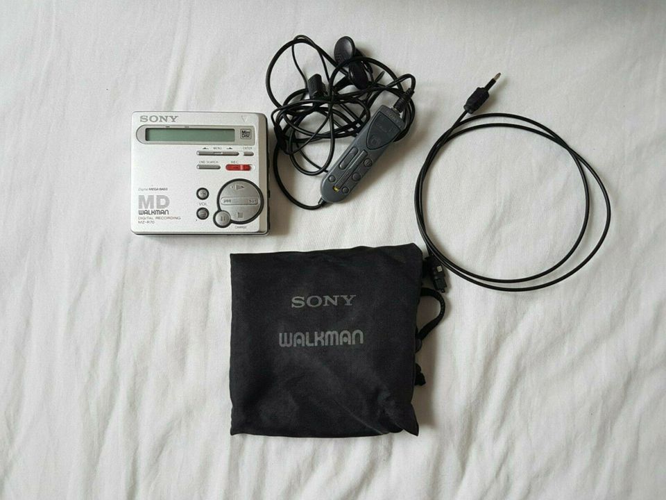 Sony Mini Disc Walkman MZ-R 70 mit Mikro, Kopfhörern inkl. Fernb. in Offenbach