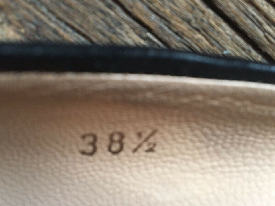 Tod‘s Pumps, Gr. 38,5, schwarz, neuwertig, Schuhe in Hamburg