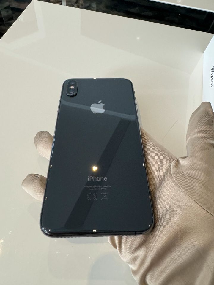 iPhone XS Max 64GB schwarz *wie neu* in Obertraubling