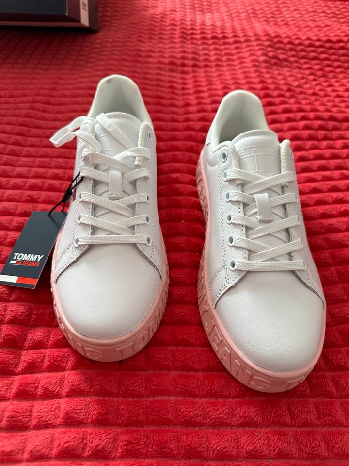 Tommy Hilfiger Sneaker weiß rosa / misty pink 39 NEU in Frankfurt am Main