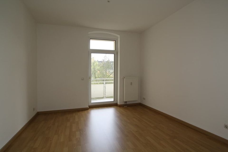 Gemütliche 2 Zimmer mit Laminat und Balkon am hinteren Kaßberg in Chemnitz