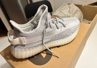 Yeezy Boost 350 V2 Frankfurt am Main - Westend Vorschau