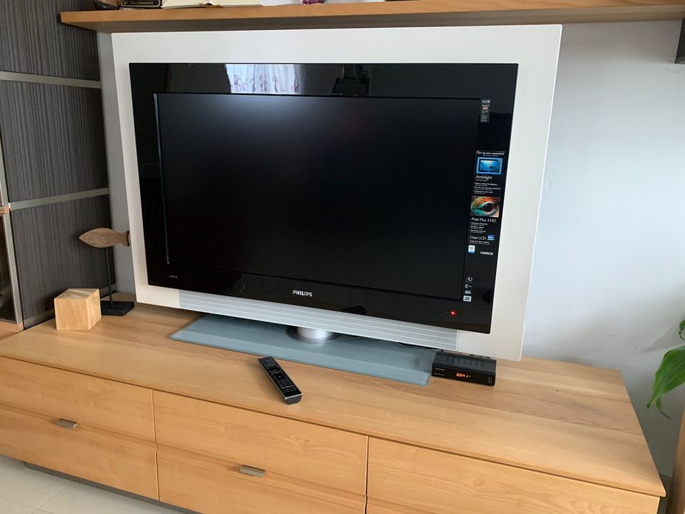 Philips LCD Plasma TV 107 cm in Jettingen