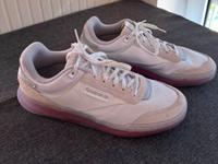 ❤️ NEUWERTIG „Reebok“ Sneaker (Gr 42,5) Nordrhein-Westfalen - Bocholt Vorschau