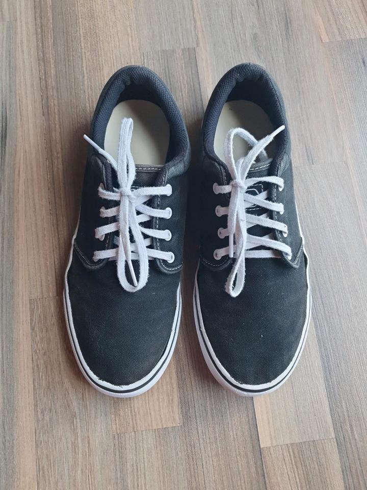 top Gr.  41 42 leichte Sneakers schwarz wie Vans Halbschuhe in Dresden