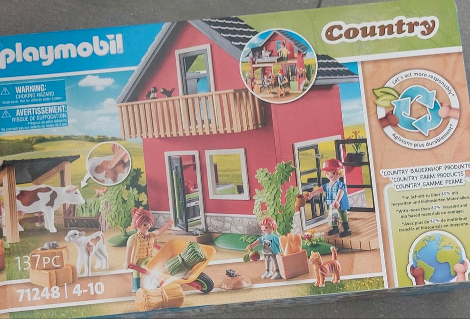 Playmobil Country Bauernhaus 71248 + zusätzliche Tiere in Biberach