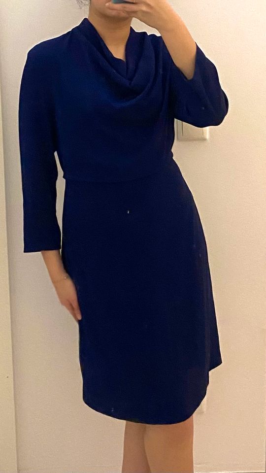 Elegantes H&M Kleid marineblau in Wesseling