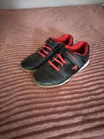 Jungen Kangaroos Sportschuhe, Hallenschuhe schwarz Gr. 35 Frankfurt am Main - Bergen-Enkheim Vorschau