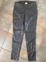 H&M Damen Leder Kunstleder Hose Gummibund Gr. 44 schwarz NEU Schleswig-Holstein - Kaltenkirchen Vorschau