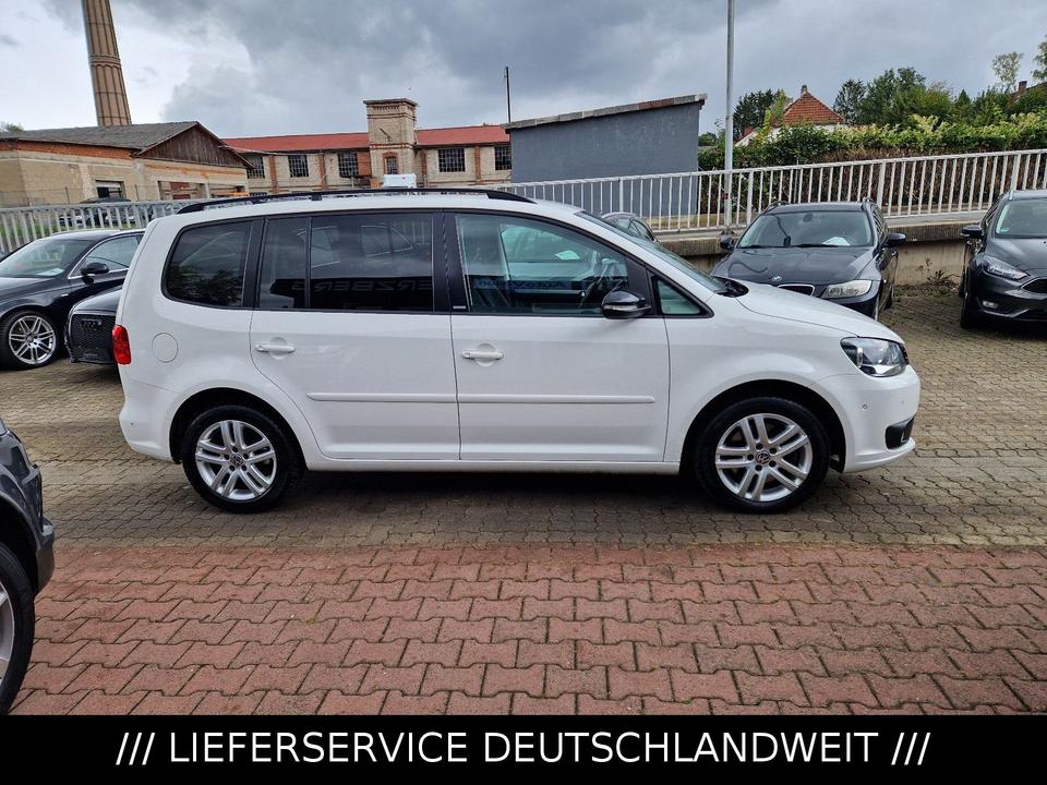 Volkswagen Touran 2.0 TDI Style Comfortline Navi Sithzg Tem in Osterode am Harz