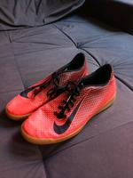 Rote Nike Hallenschuhe Sachsen - Bautzen Vorschau