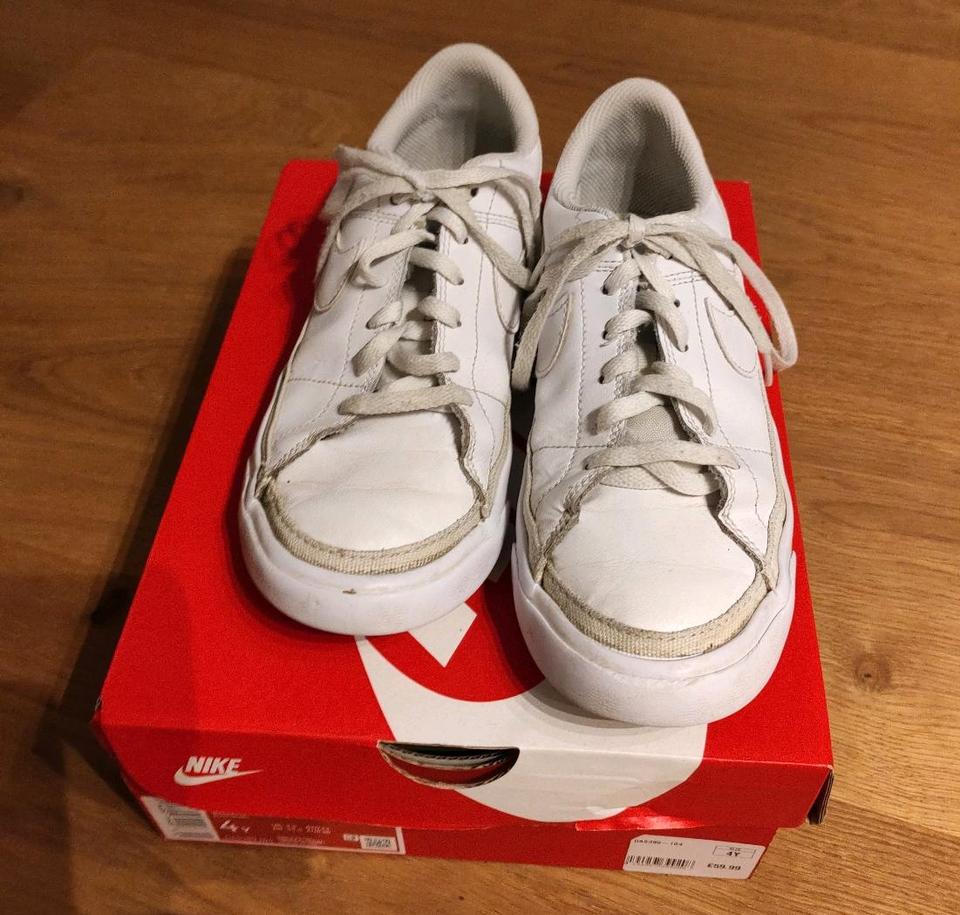Nike Sneakers Court Legacy 4Y weiß gr.36 Neupreis 59,99 Euro in Burgberg