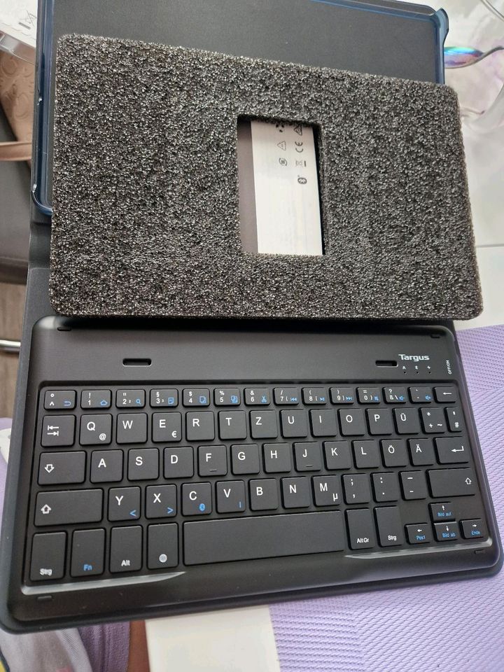 Targus Bluetooth Keyboard case Samsung Galaxy Tab s6 Lite in Bremen