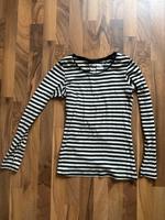 H&M Shirt Longsleeve S schwarz weiß organic cotton Düsseldorf - Pempelfort Vorschau
