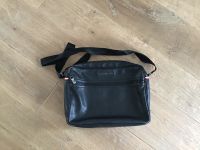 Tommy Hilfiger Tasche Umhängetasche Business Leder schwarz Bielefeld - Schildesche Vorschau