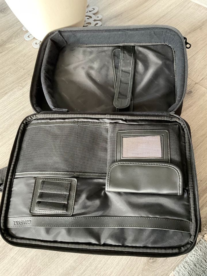 Laptop Notebook Tasche Compaq wie neu top Zustand schwarz in Vechelde