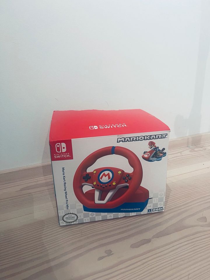 Mario Kart Racing Wheel Nintendo Switch Zubehör in Berlin