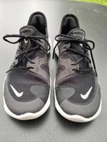 Neue Nike free Sportschuhe Gr. 7,5 Nordrhein-Westfalen - Vlotho Vorschau