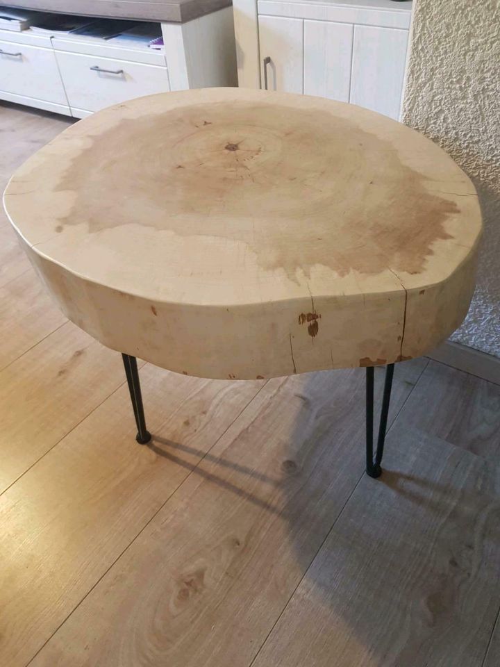 Tisch aus Pappel in Spangdahlem