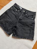 Zara Jeansshorts in Größe 34/36 Hessen - Groß-Umstadt Vorschau
