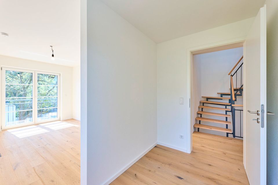 Moderner Neubau mit Süd-Ost Ausrichtung und viel Platz für die ganze Familie! - PROVISIONSFREI- in Hohenlinden
