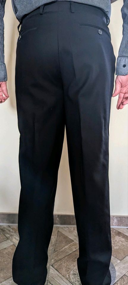 Anzug aus Jacket und Hose, schwarz, Gr. M in Oschatz