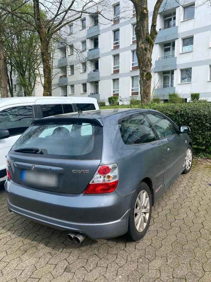 Honda Civic 1.6i 2005 vtec in Solingen