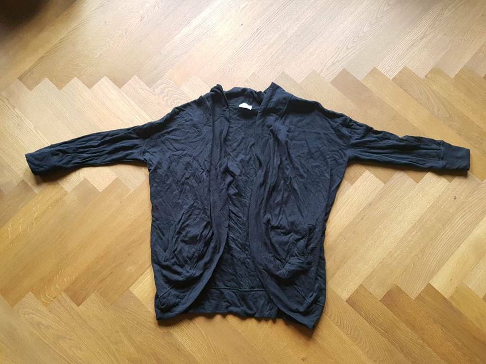 Zara Strickjacke schwarzer Cardigan Gr S 36 mit Taschen in  Nordrhein-Westfalen - Jülich | eBay Kleinanzeigen ist jetzt Kleinanzeigen