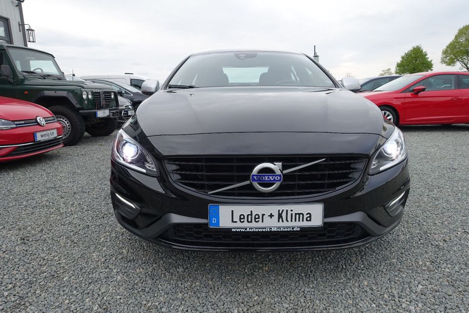 Volvo S60 2.0 T T3 R-Design LEDER SITZH NAV PDC 18' in Beckdorf