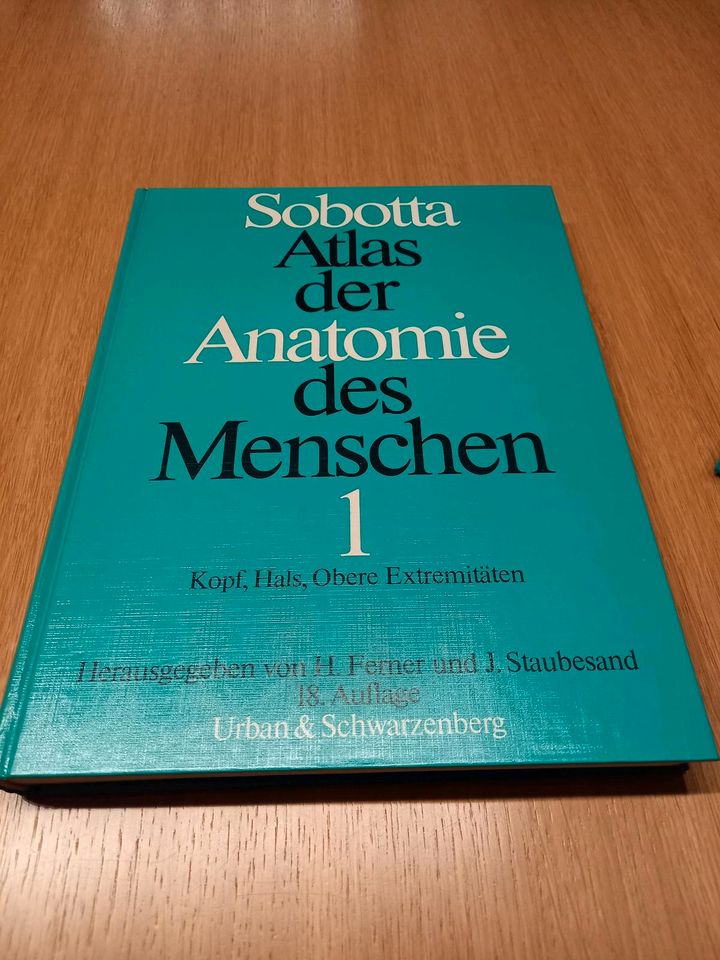 Sobotta, Atlas der Anatomie des Menschen, in 2 Bänden, 18.Auflage in Hannover