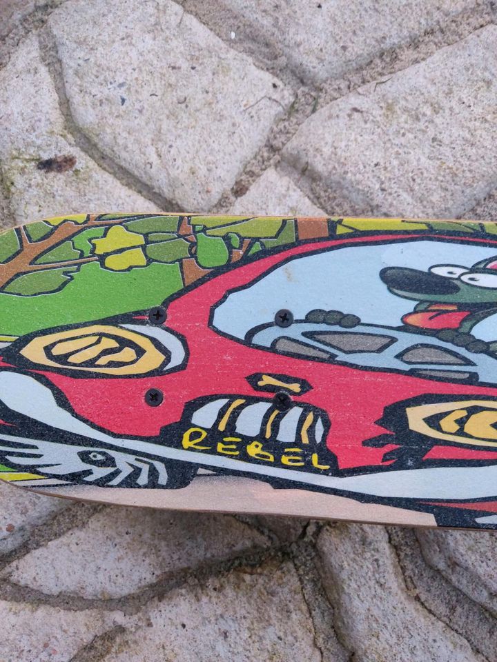 Skateboard für Kinder von Rebel in Korb