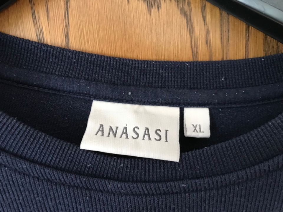 Marineblauer Damen-Pullover Größe XL in Lippstadt