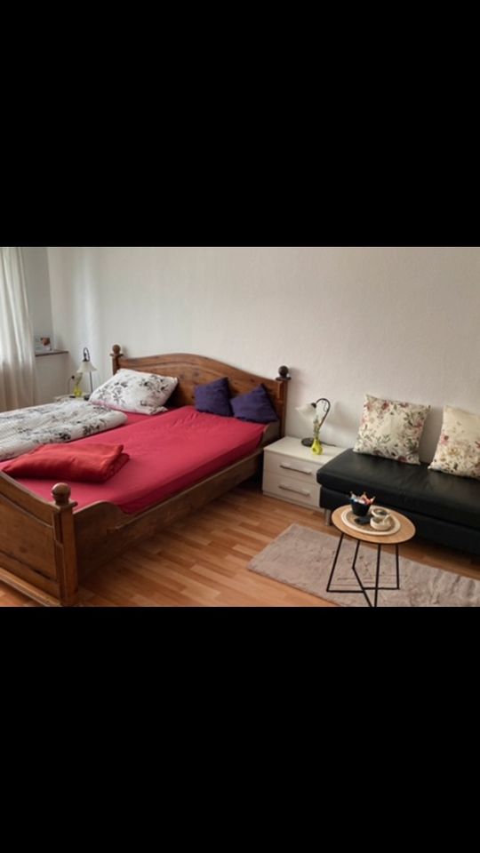 Gästezimmer Doppelbett Schrankwand low in Dorsten