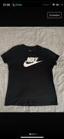 Schwarzes Nike Tshirt Größe M Hessen - Bad Orb Vorschau