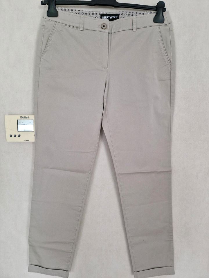 GERRY WEBER DAMEN HOSE GR 40 in Dortmund